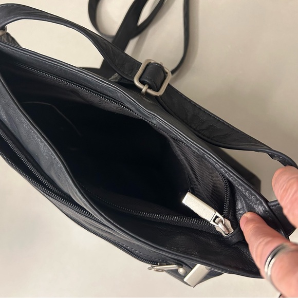 The Boutique of Leathers crossbody bag,black, soft leather - Picture 6 of 6